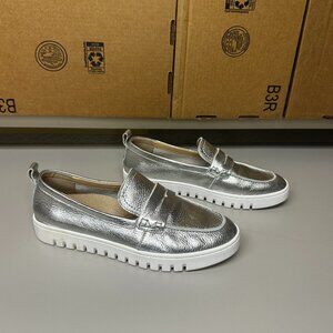 Vionic Uptown Loafer - silver - size 9.5